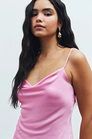 Caché Şeker Pembesi Degaje Yaka Askılı Kısa Saten Pijama Takımı