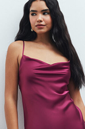 Êtincelle Bordo Degaje Yaka Askılı Kısa Saten Gecelik