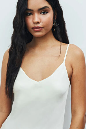 Cendre Ekru V Yaka Askılı Kısa Saten Gecelik