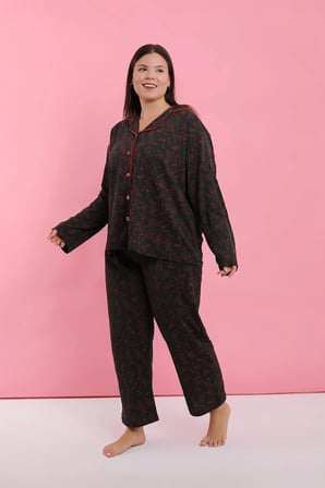 Akbeniz Kadın Büyük Beden Siyah Kırmızı Çiçekli Düğmeli Pijama Takımı
