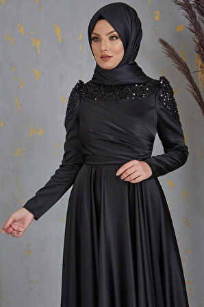 Bersu Önü Pul Boncuk İşlemeli Tesettür Abiye Siyah