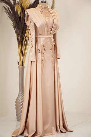 Önü Drapeli Kuyruklu Boncuk İşlemeli Miranda Tesettür Abiye Gold