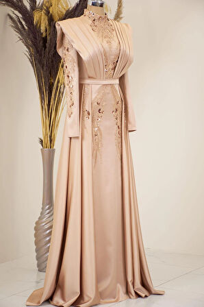 Önü Drapeli Kuyruklu Boncuk İşlemeli Miranda Tesettür Abiye Gold