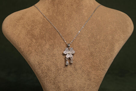 Gümüş Renkli Parlak Taşlı Çelik Yonca Kolye 