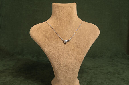 Gümüş Renkli Çelik Kalpli Kolye