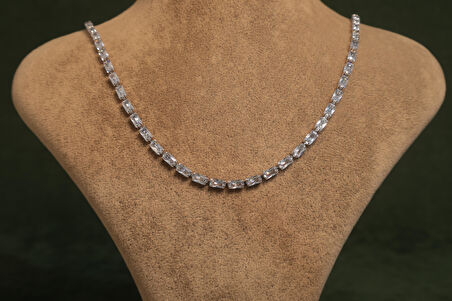 Parlak Taşlı Çelik Kolye 