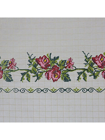 Kırmızı Kanaviçeli Otantik Perde