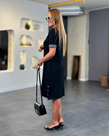 Kadın Kısa Kollu V Yakalı Yanlardan Yırtmaç Ve Düğmeli Viskon Iki Iplik Elbise