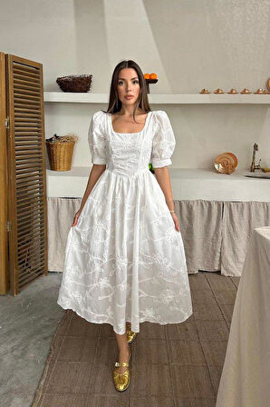 Beyaz Balon Kollu Brode Elbise