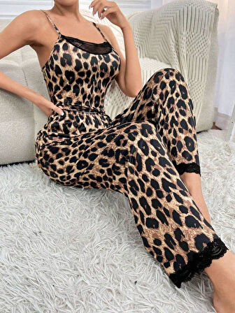 Kadın Ip Askılı Yakası Dantelli Bluz Ve Pijama Sandy Ikili Takım