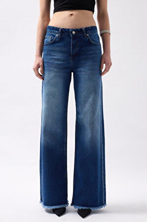 Taş Şerit Detaylı Jean