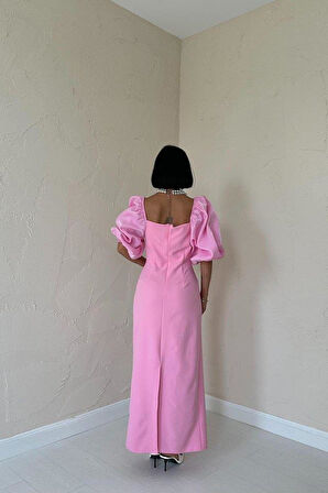 Pembe İşlemeli Kolu Garnili Elbise