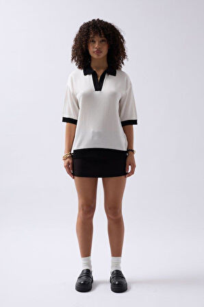 V Yaka Dokulu T-Shirt