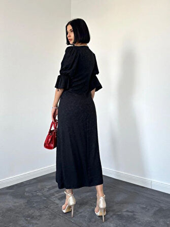 Siyah Yırtmaçlı Jakar Elbise