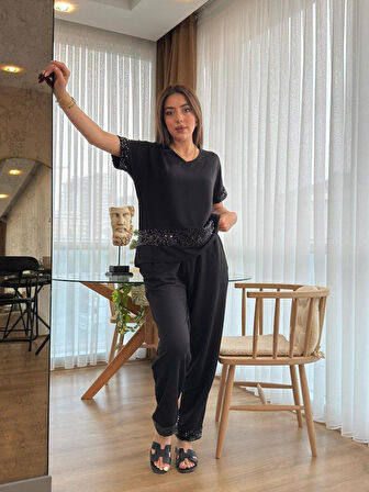 Kadın Kısa Kollu V Yakalı Pul Payetli Viskon Iki Iplik Bluz Ve Pantolon Ikili Takım