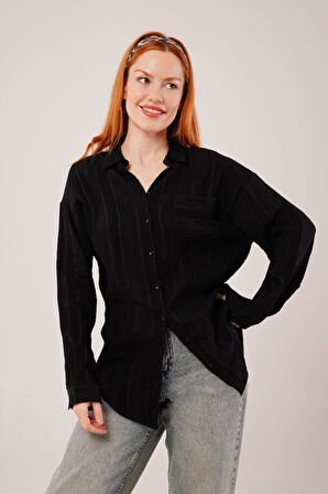 Hakim Yaka Çizgili Cep Detaylı Siyah Gömlek