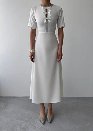 Wera Taşlı Fiyonk Detaylı Elbise