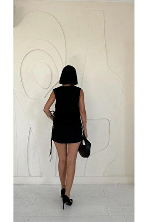 Siyah Yanları Bağcıklı Yelek