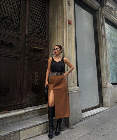 SÜET KALEM ETEK YIRTMAÇ DETAYLI - Taba