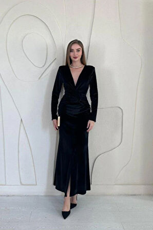 Siyah Önü Yırtmaçlı Güllü Elbise