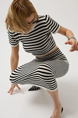 Çizgili Midi Dokulu Etek