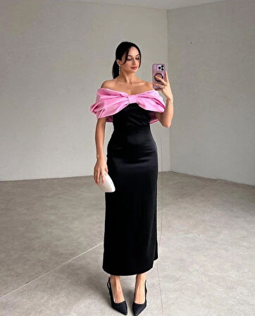 Pembe Önü Fiyonklu Elbise