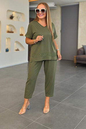 Kadın Kısa Kollu V Yakalı Pul Payetli Viskon Iki Iplik Bluz Ve Pantolon Ikili Takım