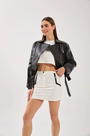 Şerit Detaylı Kısa Etek Beyaz