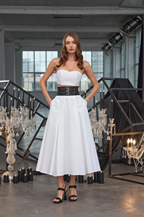 Sophisticated Elegance Crop Top Beyaz