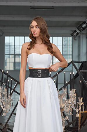 Sophisticated Elegance Crop Top Beyaz
