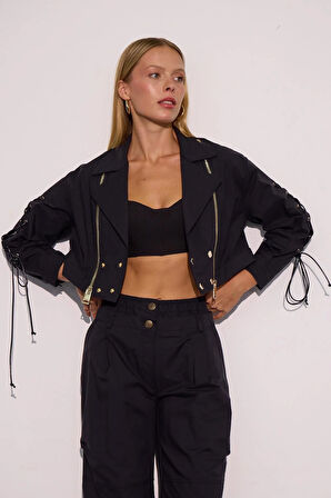 Urban Luxe Bel Detaylı Bol Pantolon Siyah