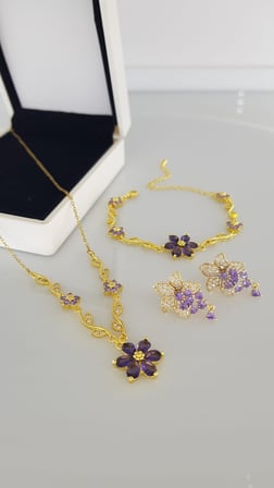 MOR ÇİÇEK Gold Rengi Çelik Takı Seti