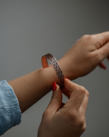 Aydınlanma Lotus Motifli Bakır Bilezik