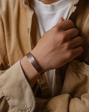 Koruyucu Yüz Motifli Bakır Bilezik