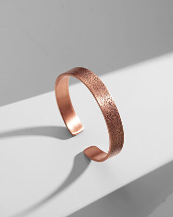 Doku Desenli Yazısız Prime Bakır Bilezik