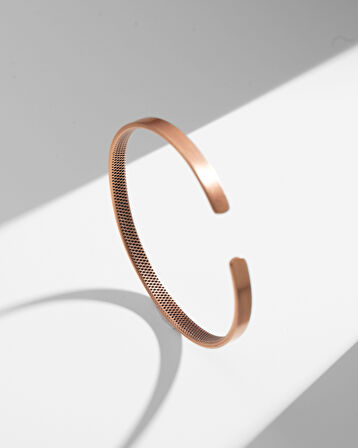 İçi File Desenli Dışı Ayetel Kürsi Yazılı İnce Bakır Bilezik