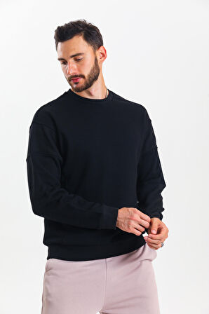 Siyah Parçalı Sweatshirt