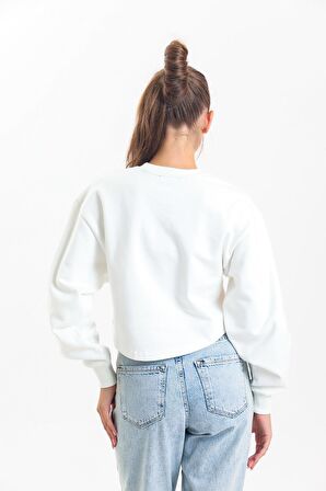 Ekru Oversize Crop Sweatshirt