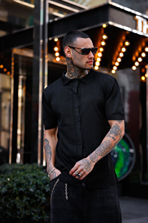 Siyah Renk Detaylı Kısa Kol Triko Gömlek