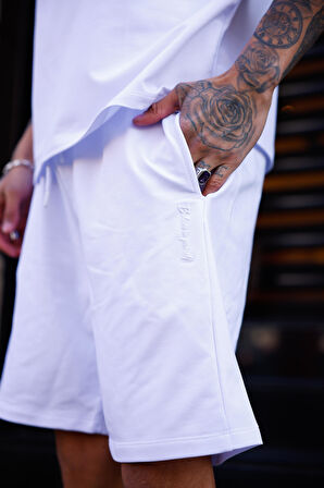 Beyaz Renk Bisiklet Yaka Şort Tişört Takım