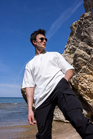 Erkek Beyaz Renk Oversize Baskısız Basic Tişört