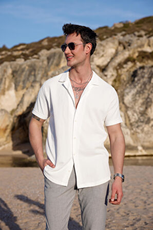 Erkek Beyaz Renk Burgu Desen Kısa Kol Gömlek