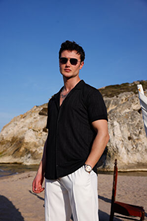 Erkek Siyah Renk Örme Kilim Desen Kısa Kol Gömlek