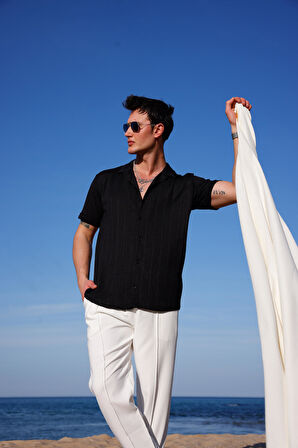 Erkek Siyah Renk Örme Kilim Desen Kısa Kol Gömlek