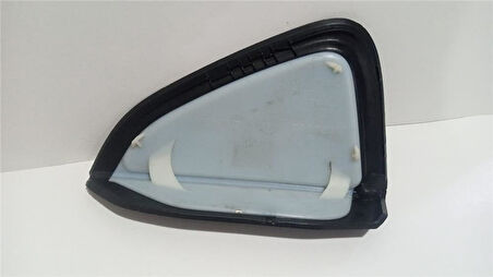 Clio 4 Sağ Arka Cam Kelebek Plastiği 833 307 477 R