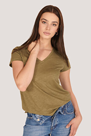 P-004954 - Kadın V Yaka Kısa Kollu Örme T-Shirt - HAKİ YEŞİL