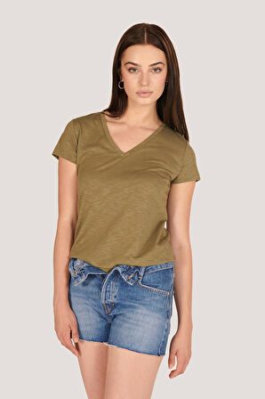 P-004954 - Kadın V Yaka Kısa Kollu Örme T-Shirt - HAKİ YEŞİL
