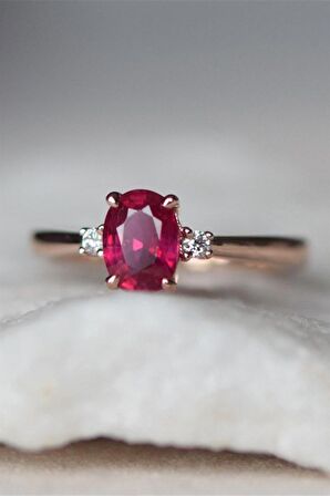 OVAL KIRMIZI   DOĞAL TAŞ YÜZÜK - AK459