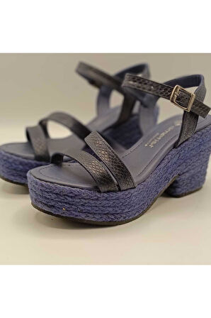 Lonna Lacivert Deri Dolgu Topuk Sandalet