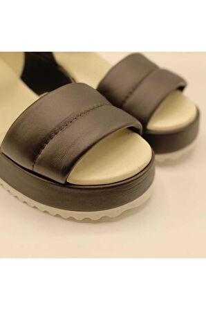 Hera Siyah Deri Dolgu Topuk Sandalet